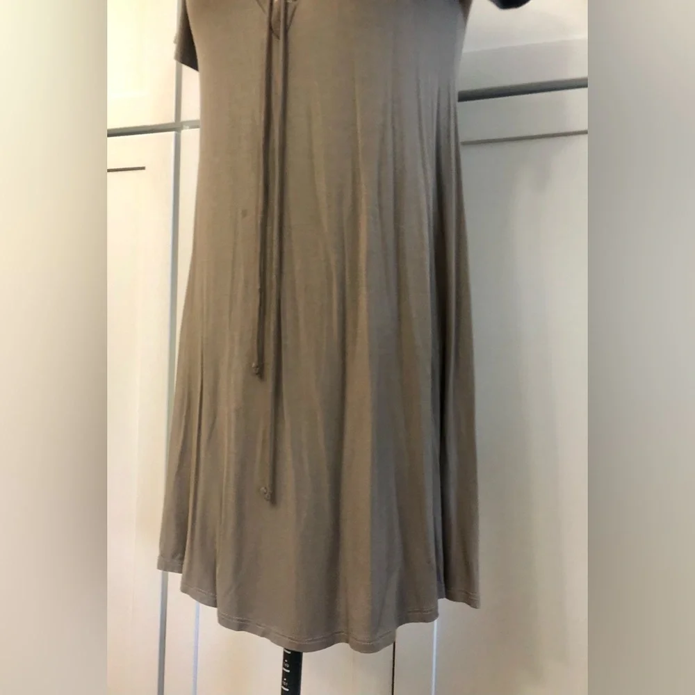 Lulu’s Wonderland Green Militar Lace-Up Swing Dress - Picture 4 of 6